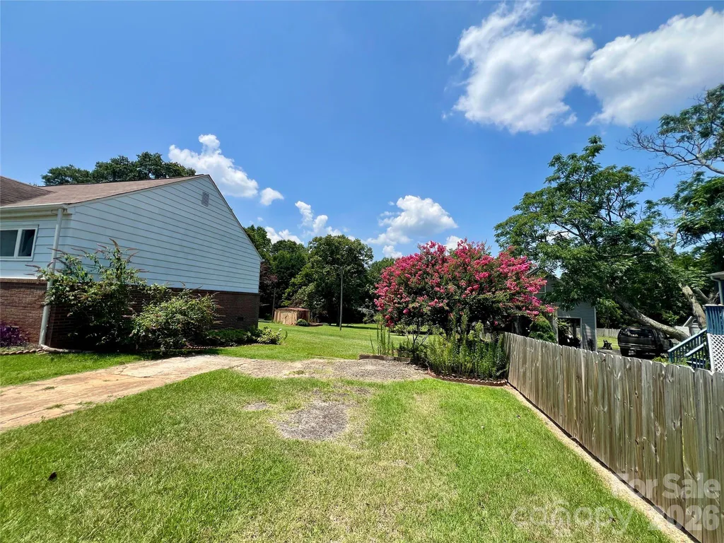 2307 Mclean Street Gastonia NC 28054