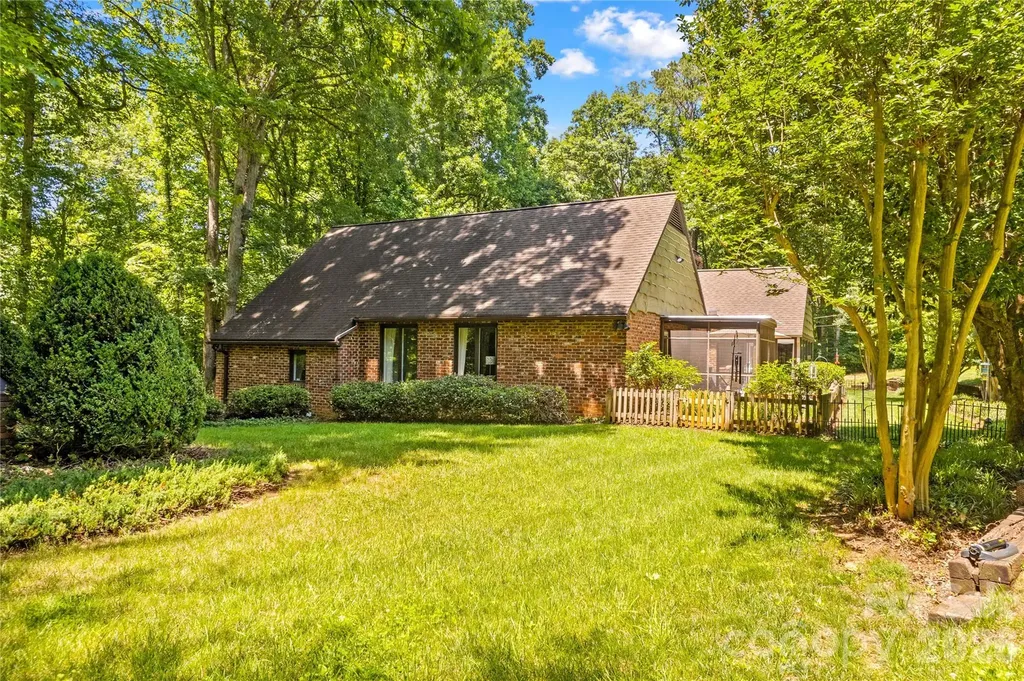 203 Wickersham Drive Statesville NC 28625