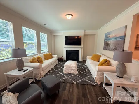 5070 Watersail Way Lake Wylie SC 29710