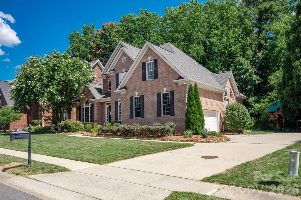 7102 Edenderry Drive Charlotte NC 28270