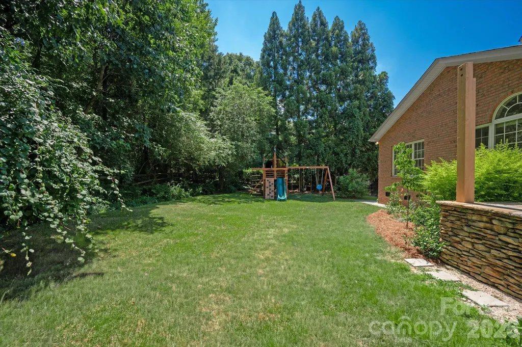 7102 Edenderry Drive Charlotte NC 28270