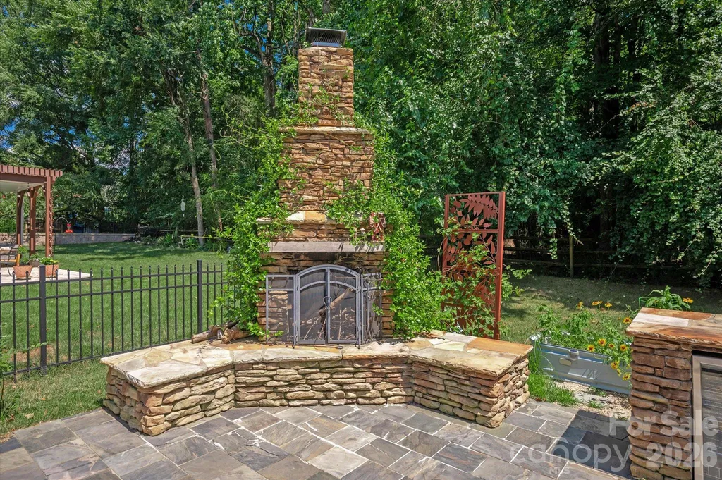 7102 Edenderry Drive Charlotte NC 28270