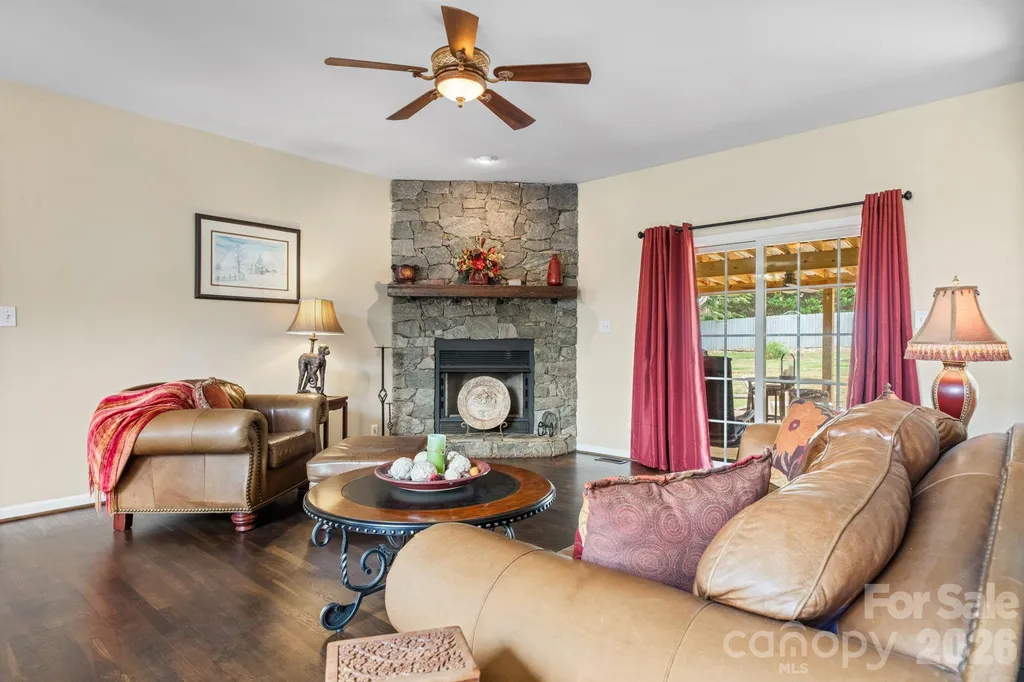 3992 Brickfield Street Hickory NC 28602