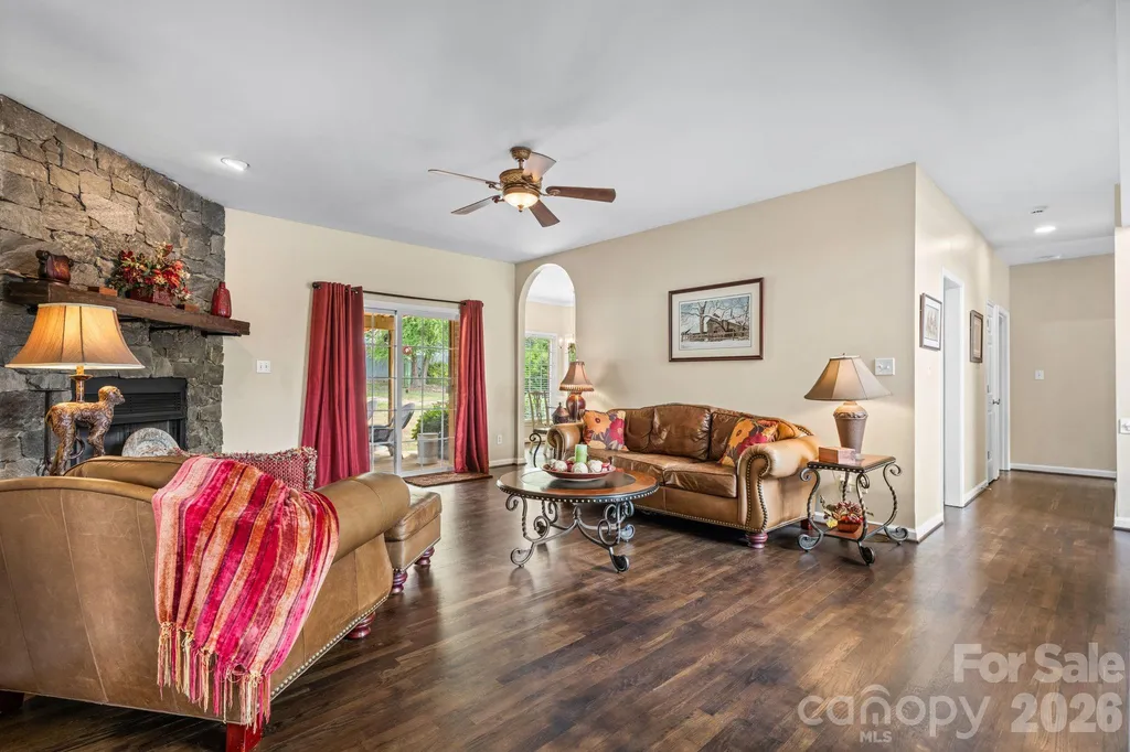 3992 Brickfield Street Hickory NC 28602