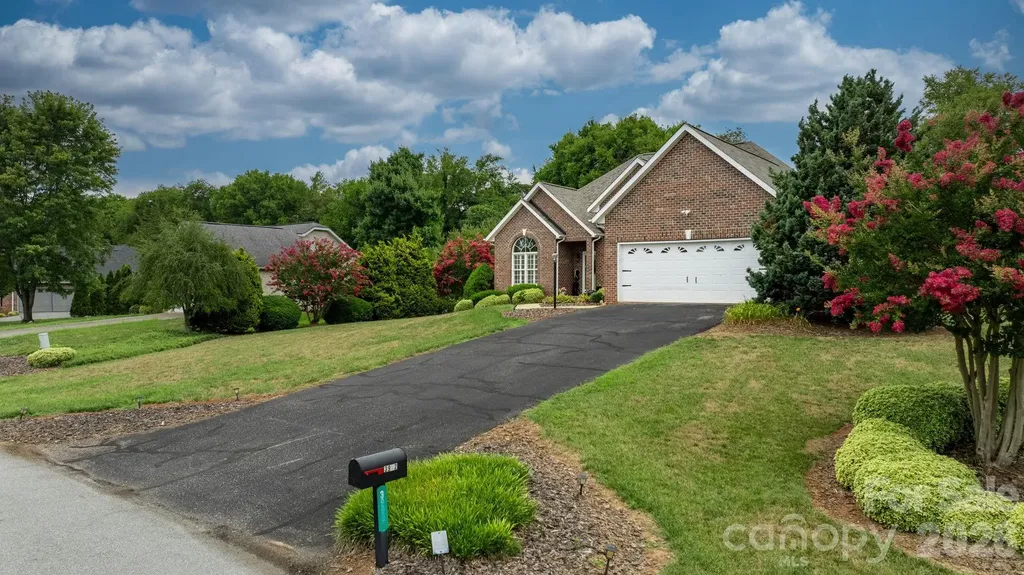 3992 Brickfield Street Hickory NC 28602