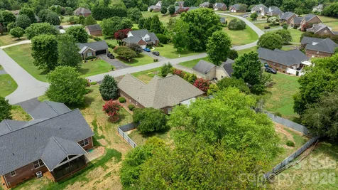 3992 Brickfield Street Hickory NC 28602