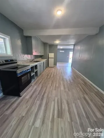 1745 Meadowbrook Terrace Hendersonville NC 28792