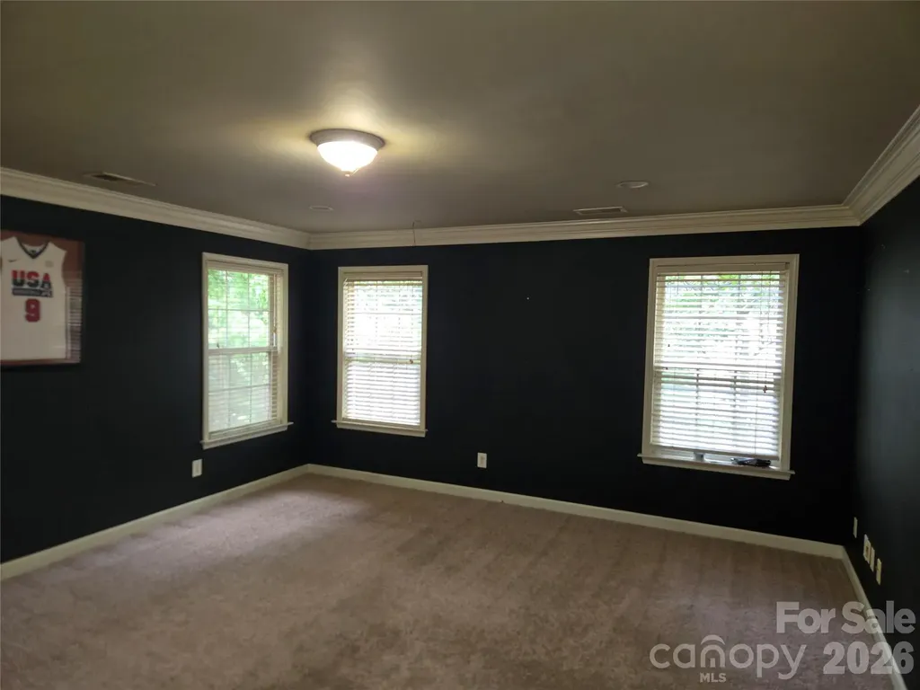 6301 Crown Hill Drive Charlotte NC 28227