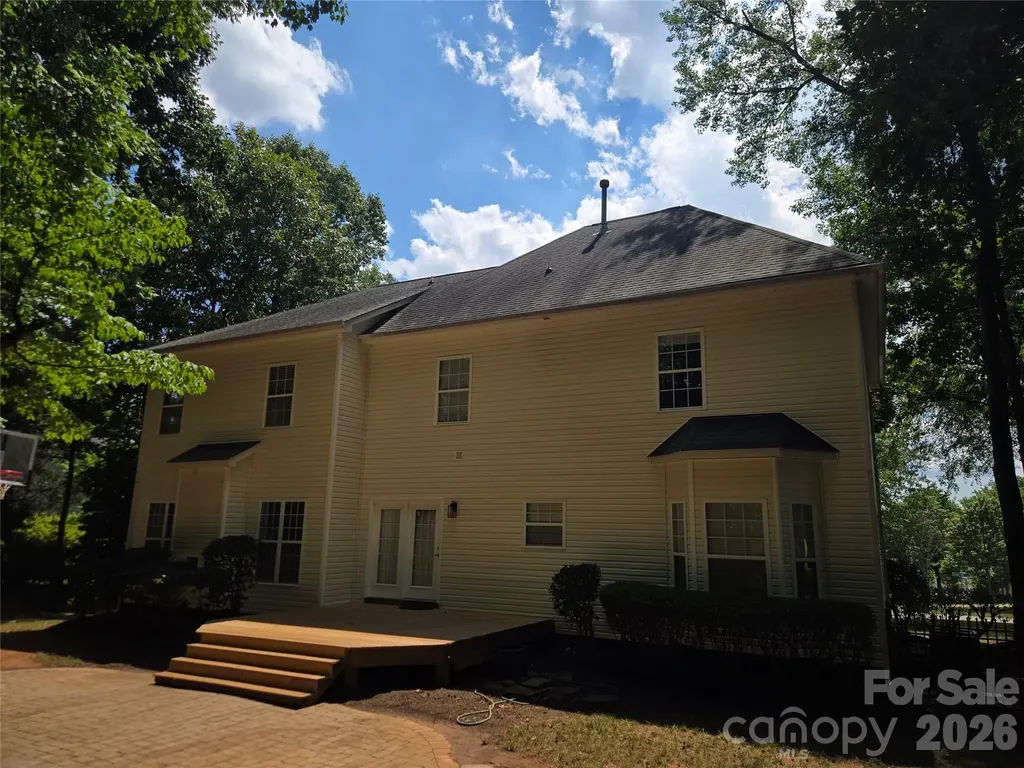 6301 Crown Hill Drive Charlotte NC 28227