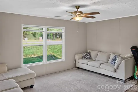 742 Sidney Cornwell Drive Catawba SC 29704