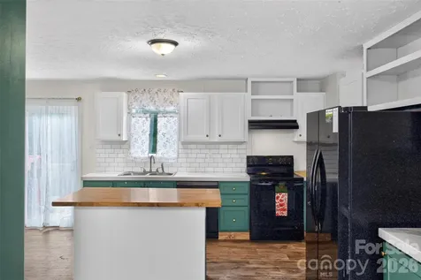 742 Sidney Cornwell Drive Catawba SC 29704
