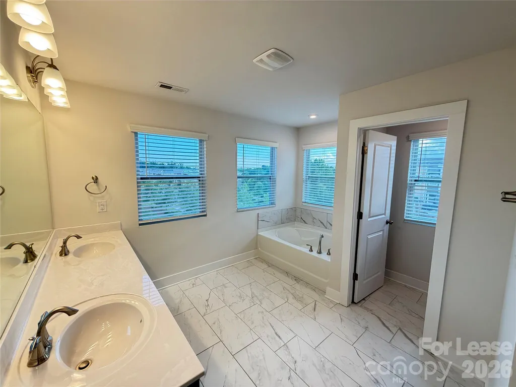 2511 Ensemble Court Charlotte NC 28262