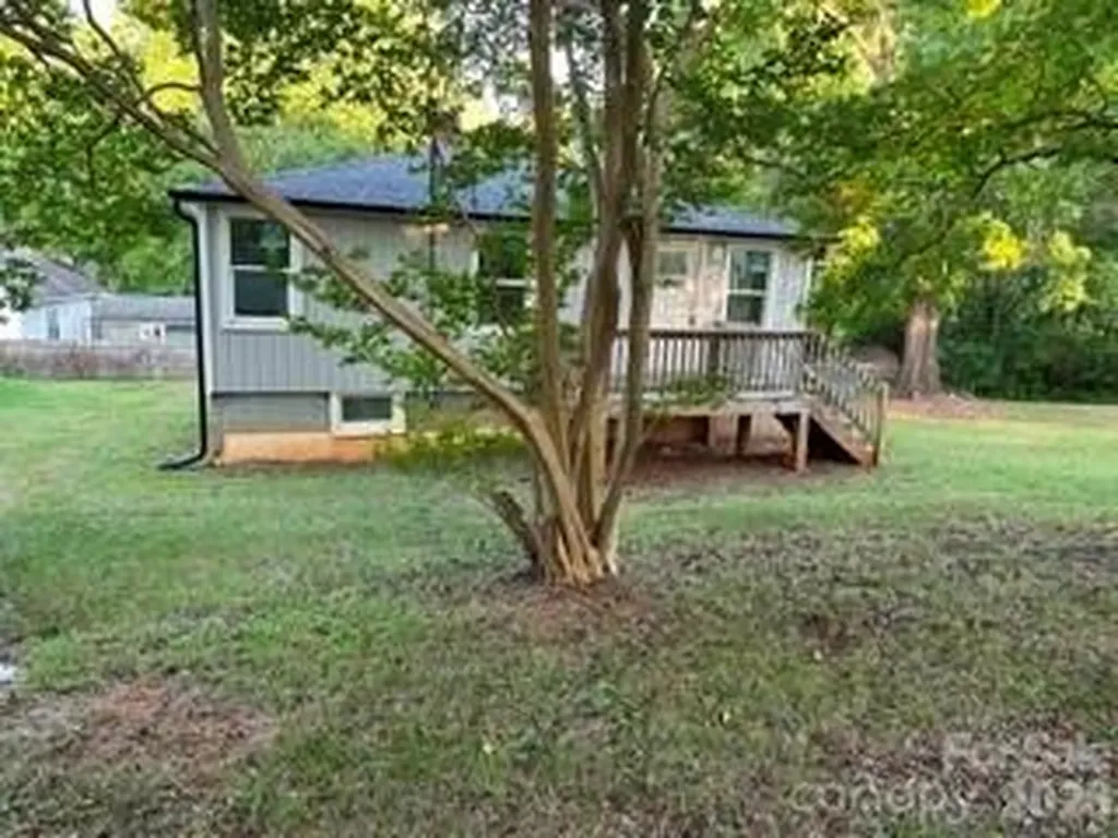 1905 Circle Drive Kannapolis NC 28081