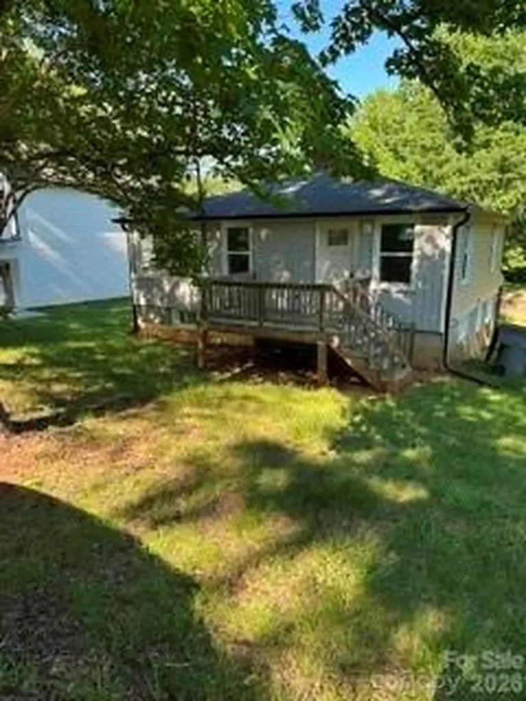 1905 Circle Drive Kannapolis NC 28081