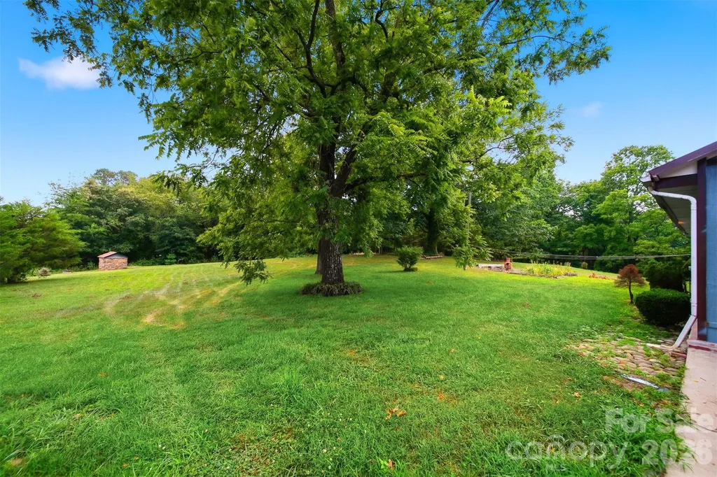 8134 Rhodhiss Road Connelly Springs NC 28612