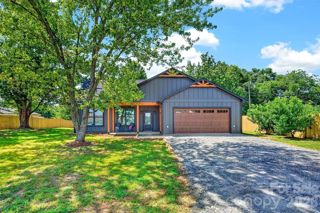 1652 Doggett Road Forest City NC 28043