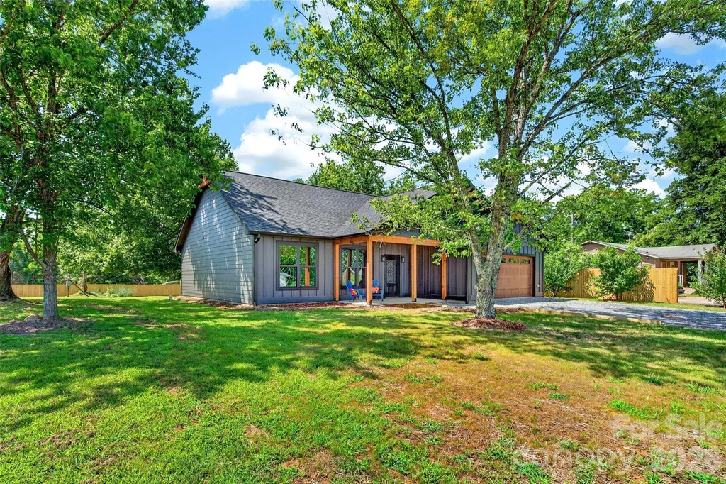 1652 Doggett Road Forest City NC 28043