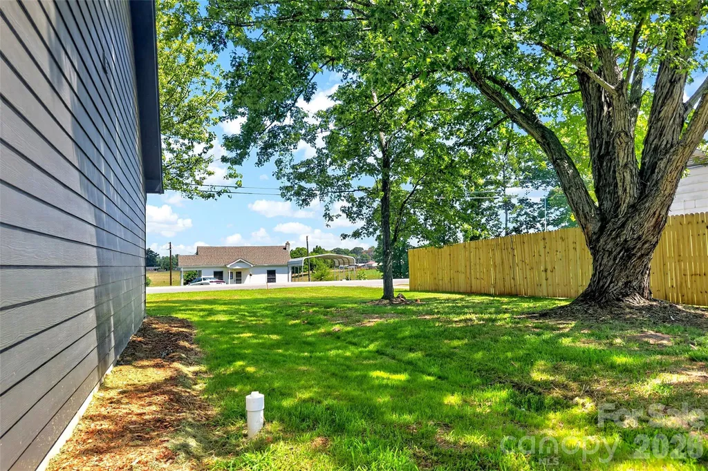 1652 Doggett Road Forest City NC 28043