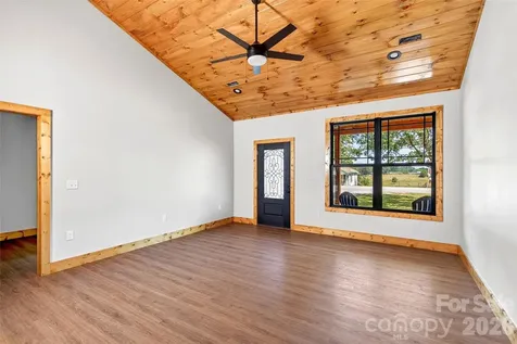 1652 Doggett Road Forest City NC 28043