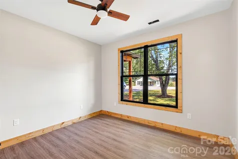 1652 Doggett Road Forest City NC 28043