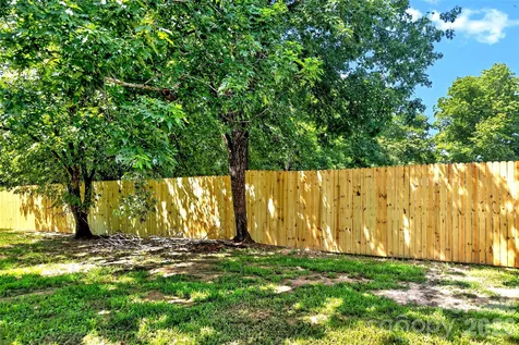 1652 Doggett Road Forest City NC 28043