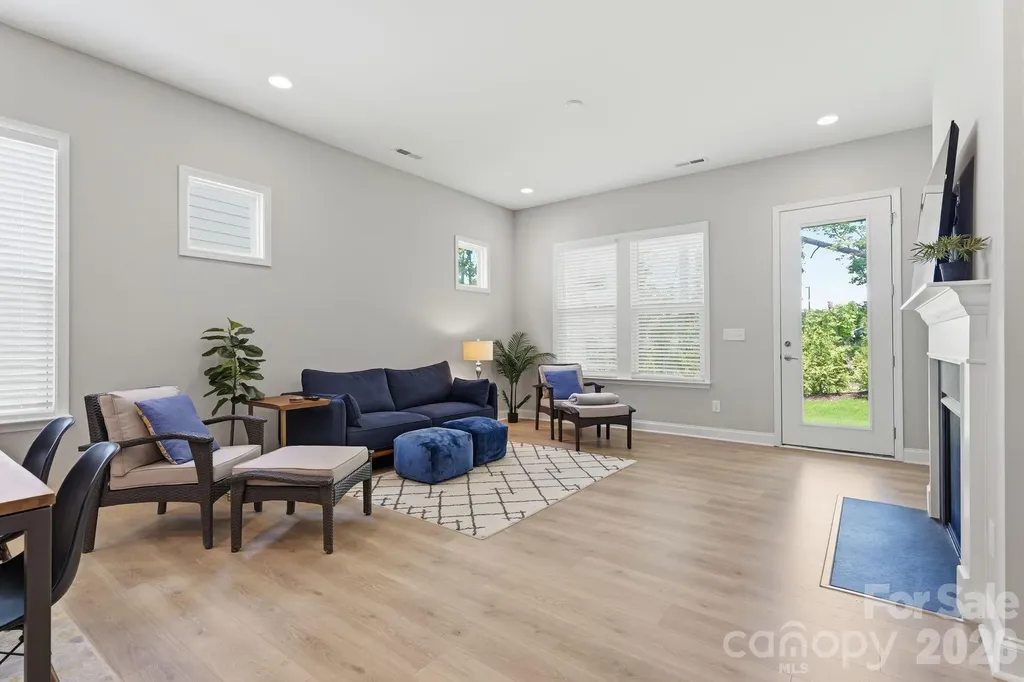 17138 Sand Bank Road Charlotte NC 28278