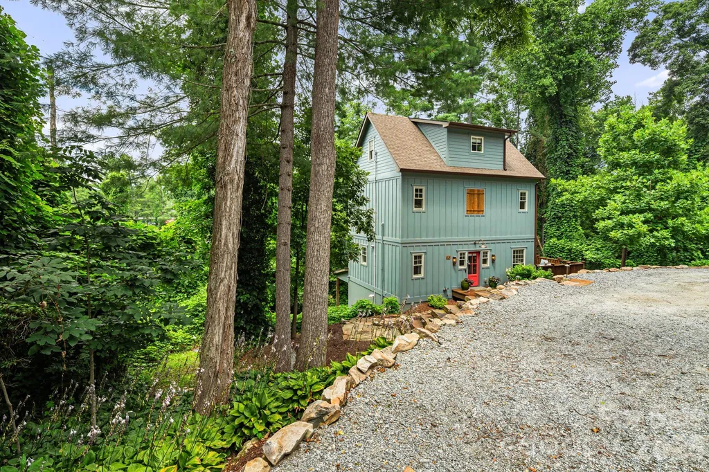 195 Jordan Street Hendersonville NC 28739