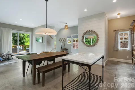 195 Jordan Street Hendersonville NC 28739