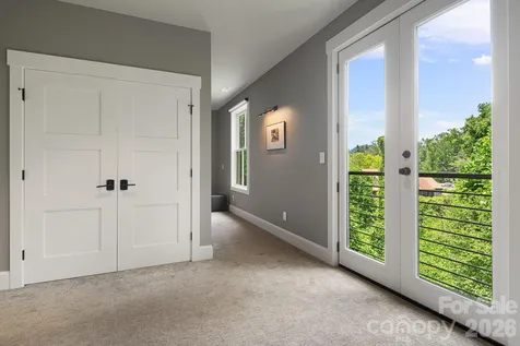 195 Jordan Street Hendersonville NC 28739