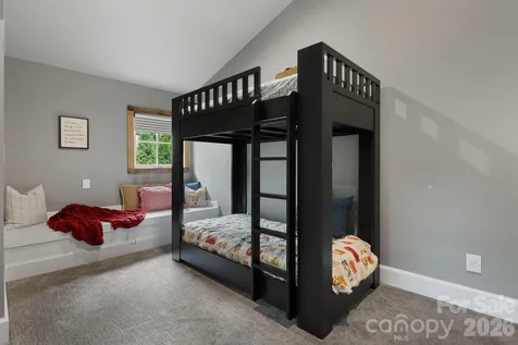 195 Jordan Street Hendersonville NC 28739