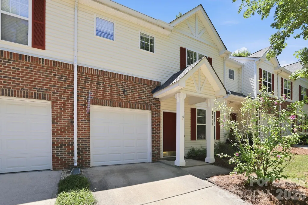 10781 Essex Hall Drive Charlotte NC 28277