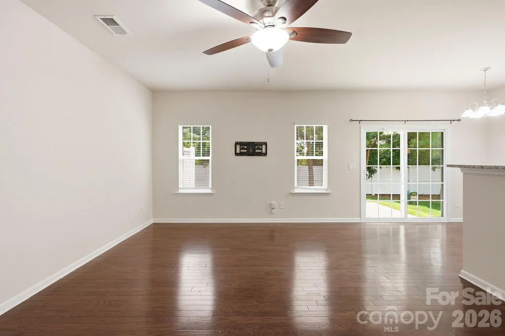 7323 Jane Parks Way Charlotte NC 28217