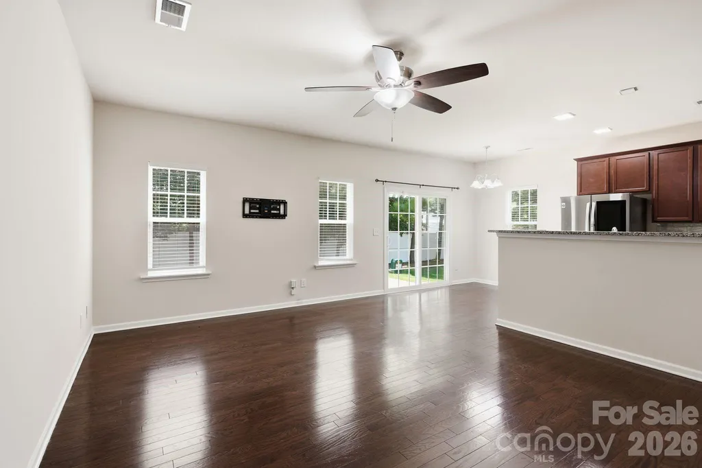 7323 Jane Parks Way Charlotte NC 28217