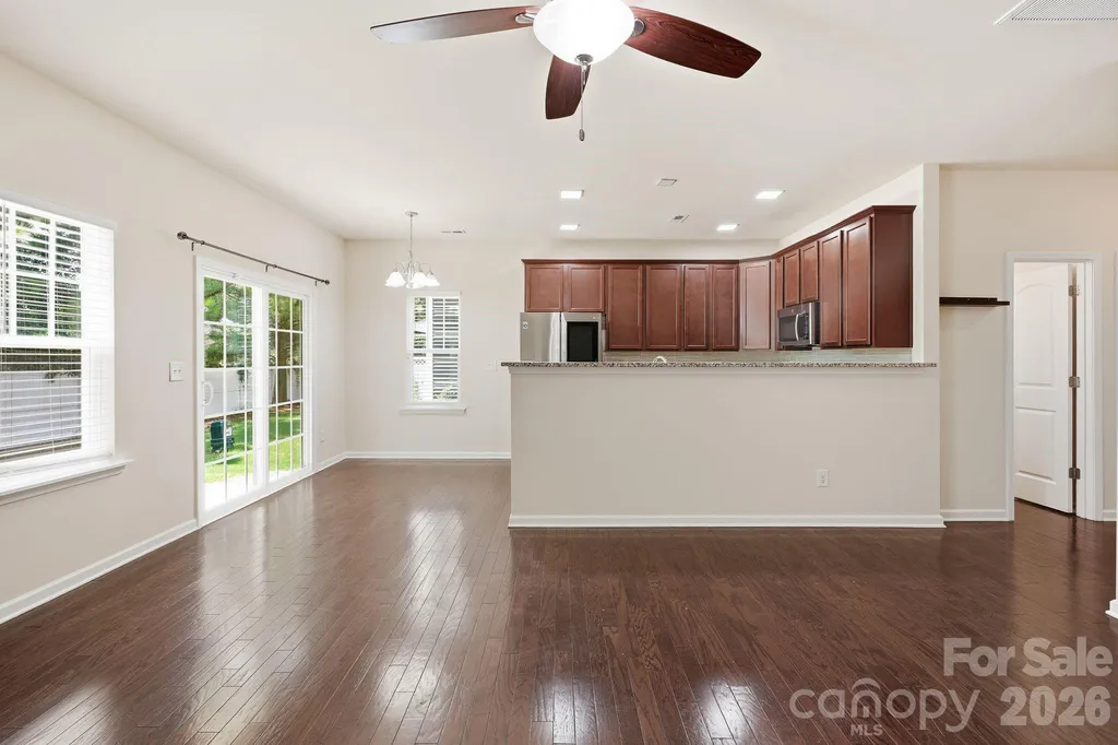 7323 Jane Parks Way Charlotte NC 28217