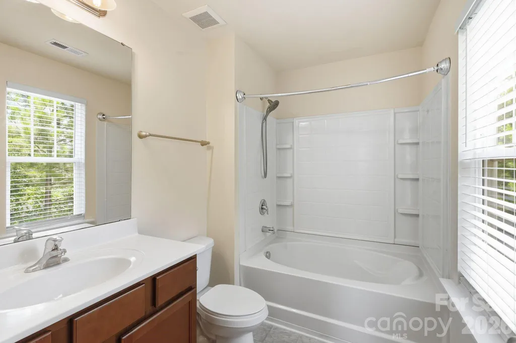 7323 Jane Parks Way Charlotte NC 28217