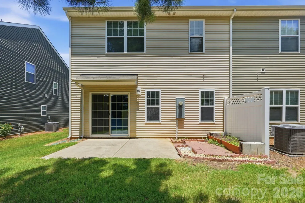 7323 Jane Parks Way Charlotte NC 28217