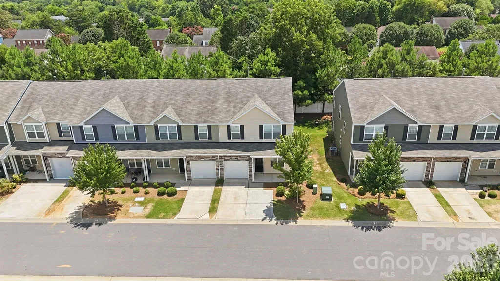 7323 Jane Parks Way Charlotte NC 28217