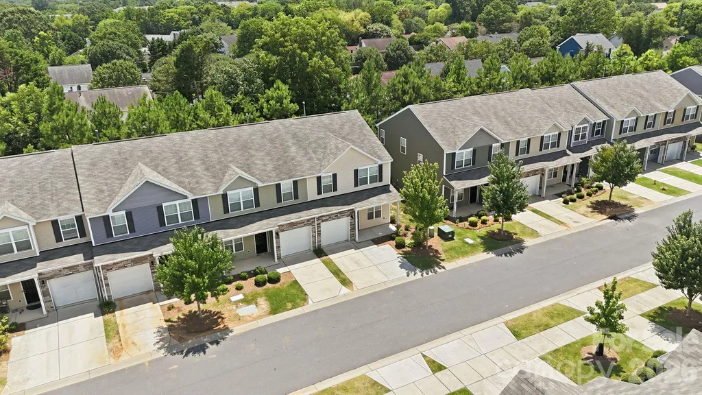7323 Jane Parks Way Charlotte NC 28217