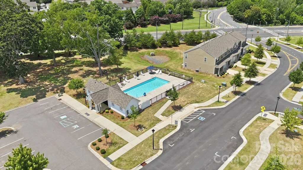 7323 Jane Parks Way Charlotte NC 28217