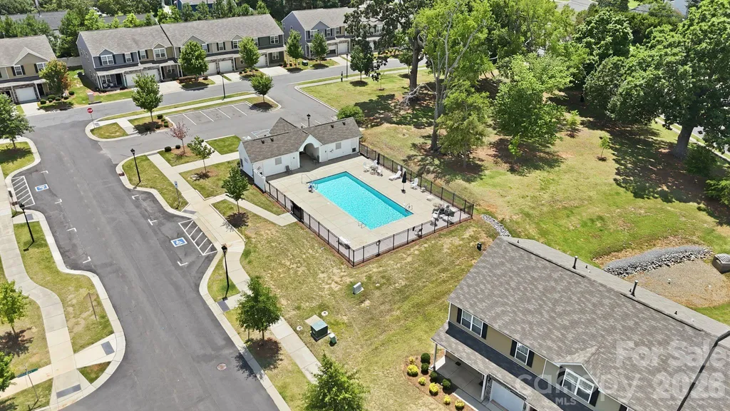 7323 Jane Parks Way Charlotte NC 28217