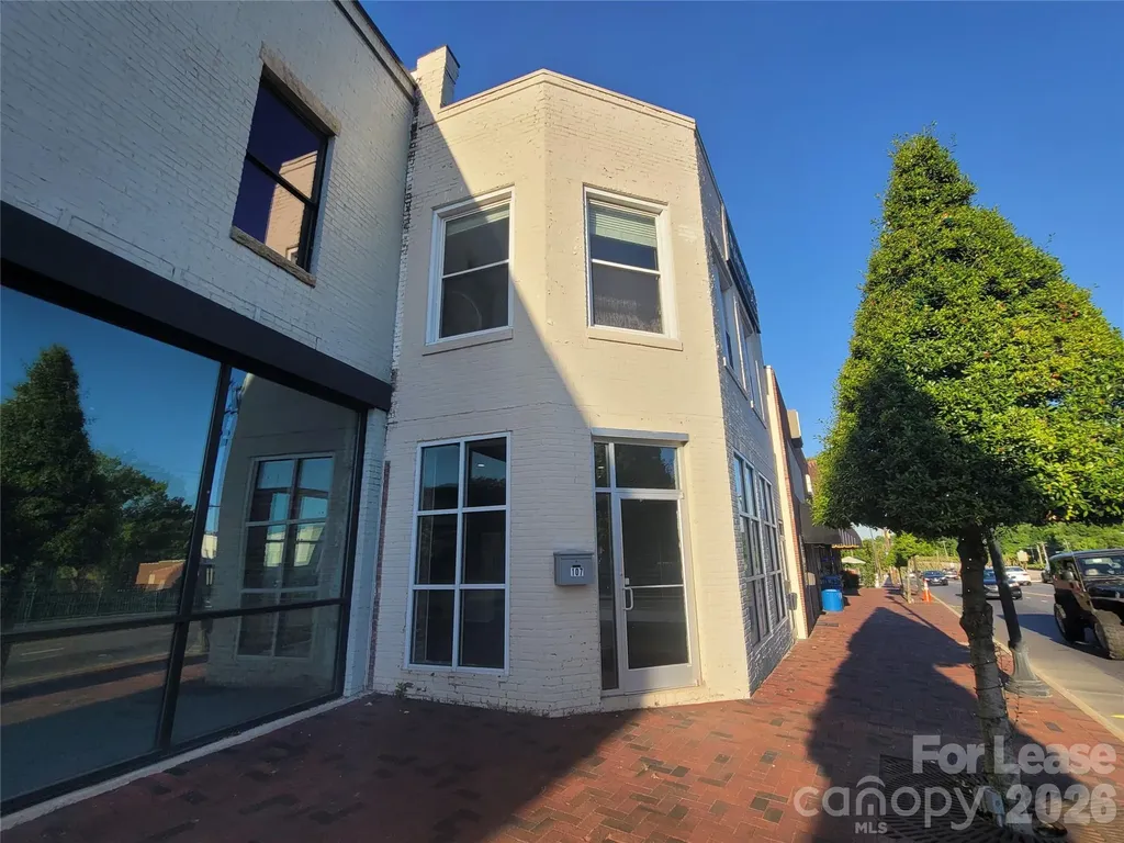 109 E Charlotte Avenue Mount Holly NC 28120