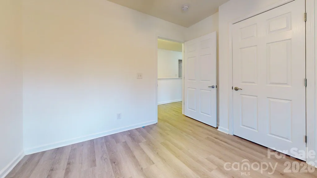 31 English Ivy Road Asheville NC 28806