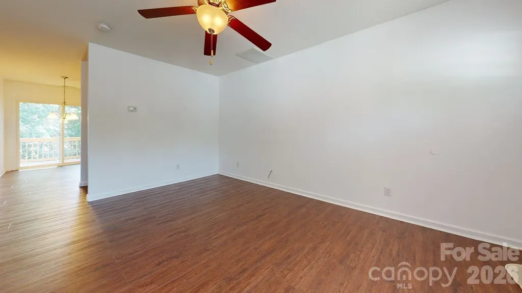 31 English Ivy Road Asheville NC 28806