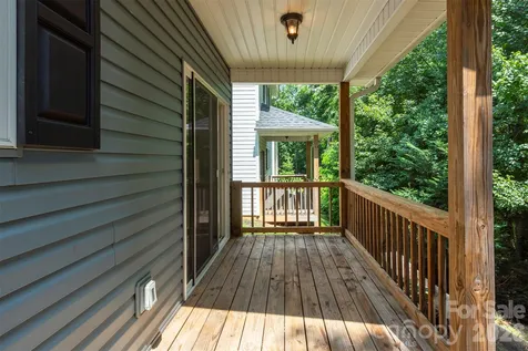 31 English Ivy Road Asheville NC 28806