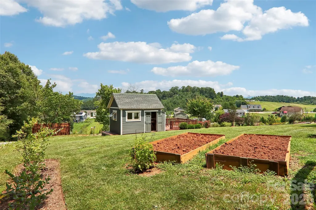 196 Tipton Hill Road Leicester NC 28748
