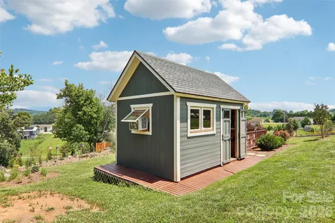 196 Tipton Hill Road Leicester NC 28748