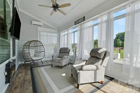 3826 Dahlia Drive Harrisburg NC 28075