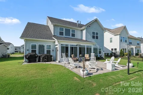 3826 Dahlia Drive Harrisburg NC 28075