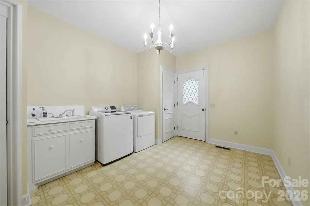 2373 Wilkesboro Boulevard Lenoir NC 28645