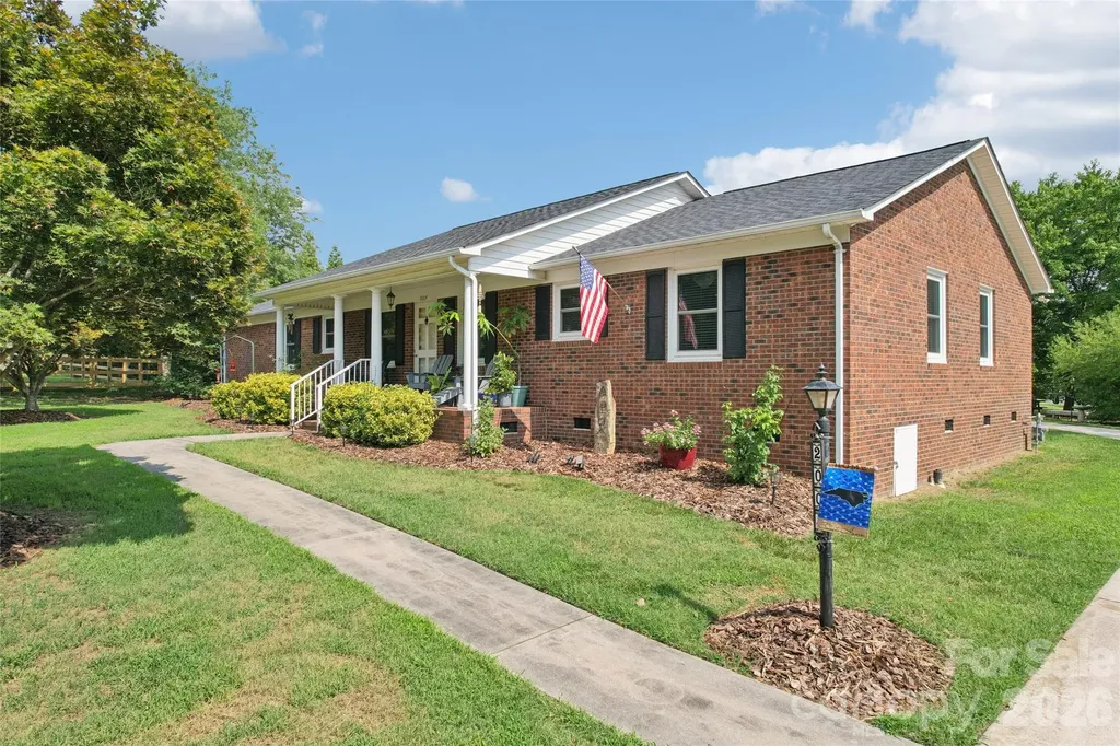 2004 Battle Street Salisbury NC 28146